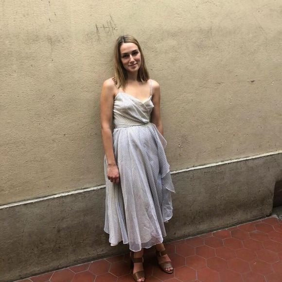 Meet your Posher, Julia - Picture 1 of 1